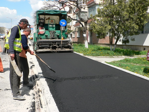 1.5 trotuar cu strat de uzura str. Republicii 4.jpg